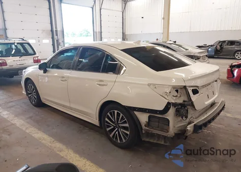 2018 Subaru Legacy 2.5I Premium из США, поврежденный, VIN 4S3BNAF60J3039747